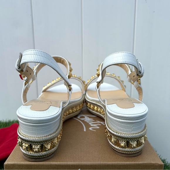 CHRISTIAN LOUBOUTIN PYRACLOU 60 FLATFORM SANDALS WHITE LEATHER GOLD STUDS SZ 39 - Picture 10 of 15
